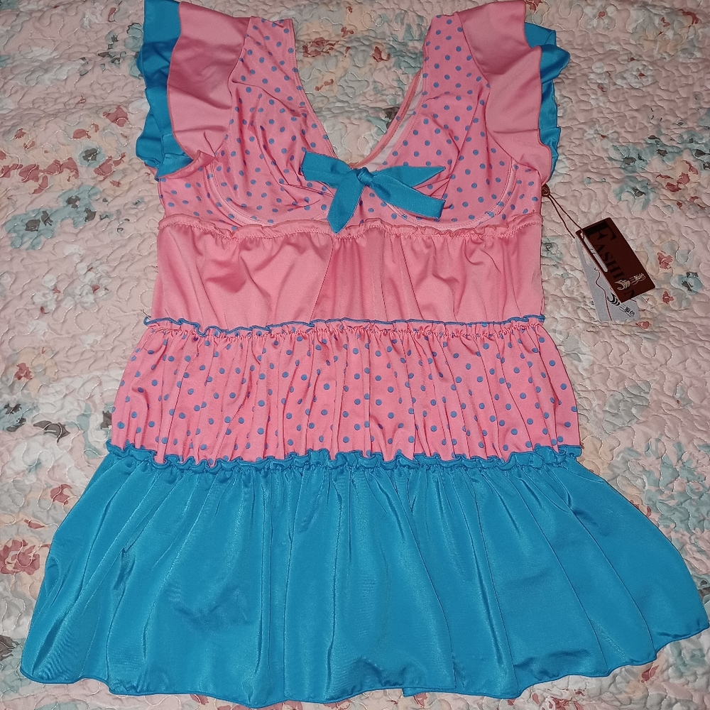 🌻 NWT FASHION SWIMSUIT